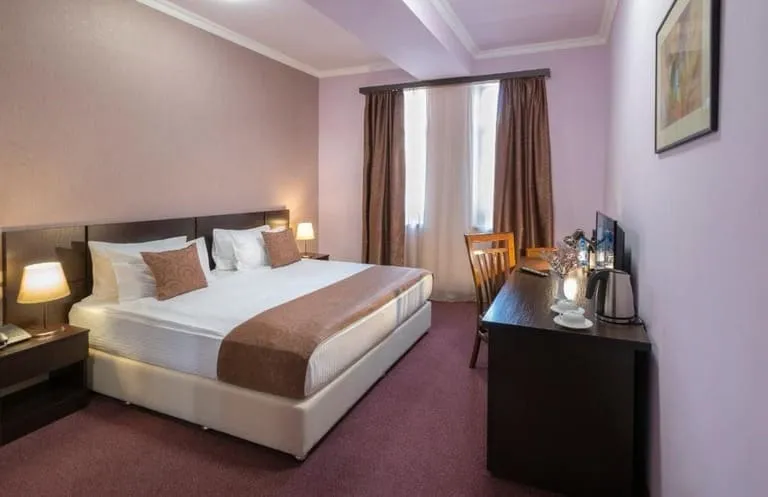 Hotel%20room%20for%20Cuples in armenia.webp